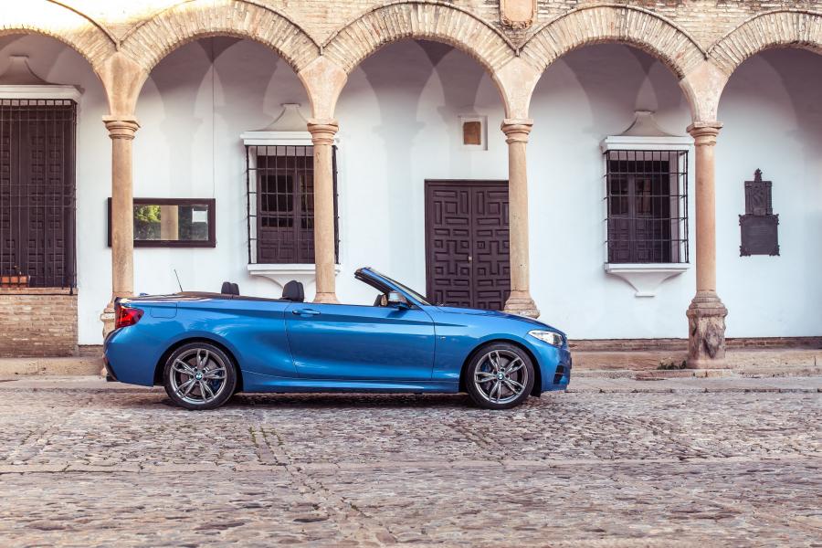  BMW M235i Convertible 2015 года  (UK) (фото 7 из 13)